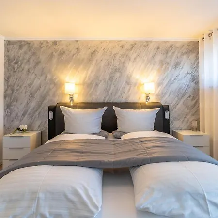 Alpenaster Apartment *